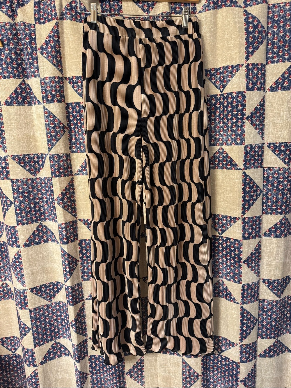 Womens Black & Beige Patterned Flare Pants